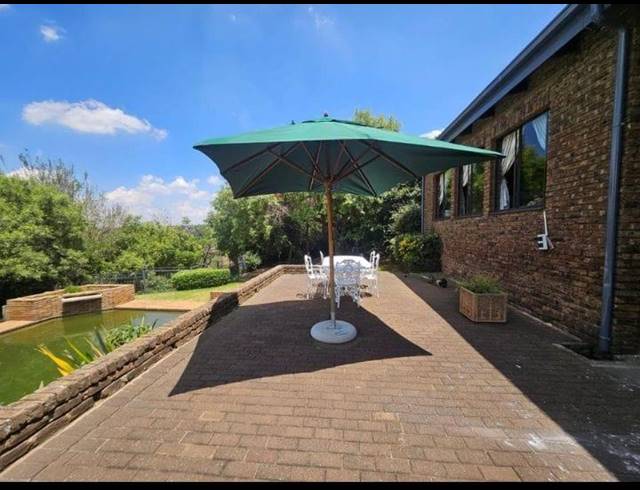 5 BEDROOM HOUSE FOR SALE IN MONDEOR